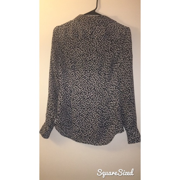 Size 2 Banana Republic Button Down - Picture 2 of 4